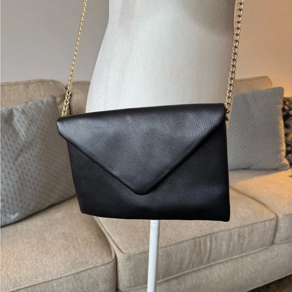 Black Shoulder/ Crossbody Bag with Gold Chain Detail - Picture 6 of 7